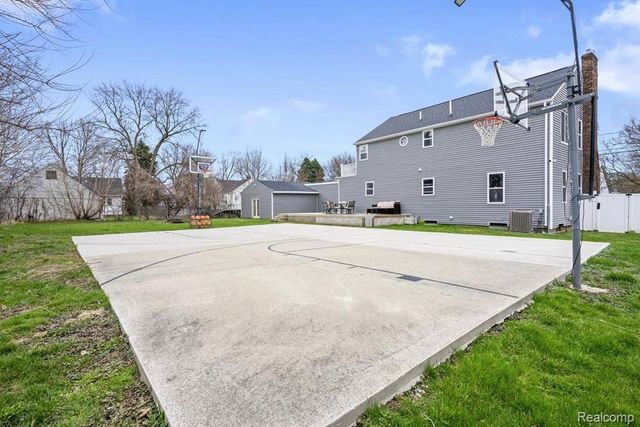 2601 Illinois Avenue, Flint, MI 48506