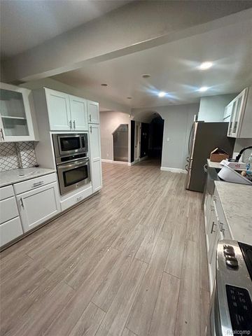 2601 Illinois Avenue, Flint, MI 48506