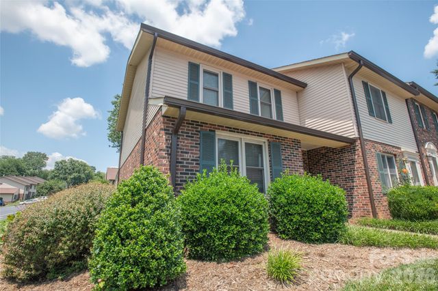 1330 5th Street NE 131, Hickory, NC 28601