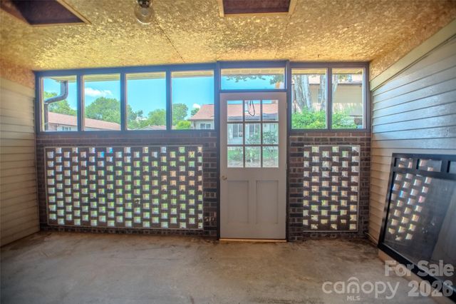 1330 5th Street NE 131, Hickory, NC 28601