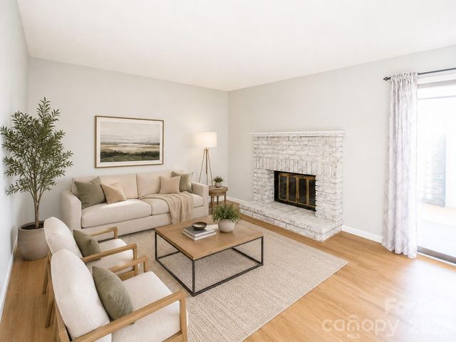 1330 5th Street NE 131, Hickory, NC 28601