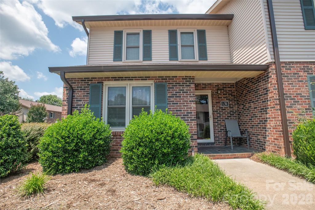 1330 5th Street NE 131, Hickory, NC 28601