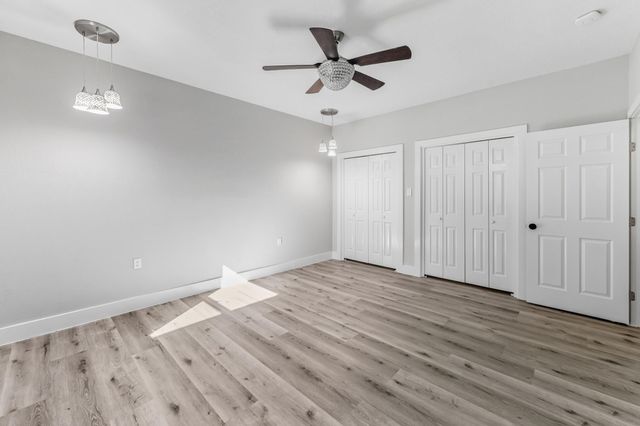 50 Hunters Creek Drive, Huntsville, TX 77340