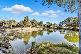 50 Hunters Creek Drive, Huntsville, TX 77340