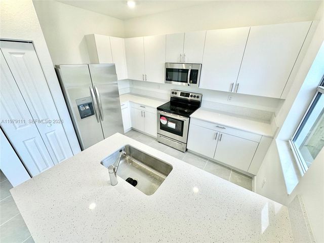 16213 SW 288th Ter 16213, Homestead, FL 33033