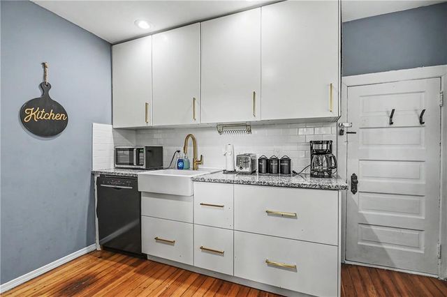 3009 Oak Street, Kansas City, MO 64108