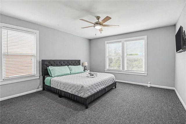 3009 Oak Street, Kansas City, MO 64108