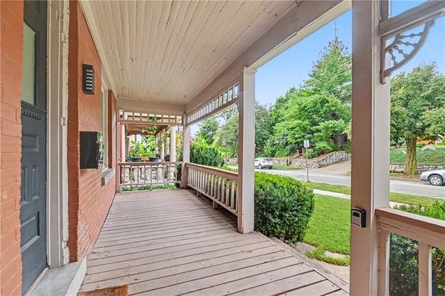 3009 Oak Street, Kansas City, MO 64108