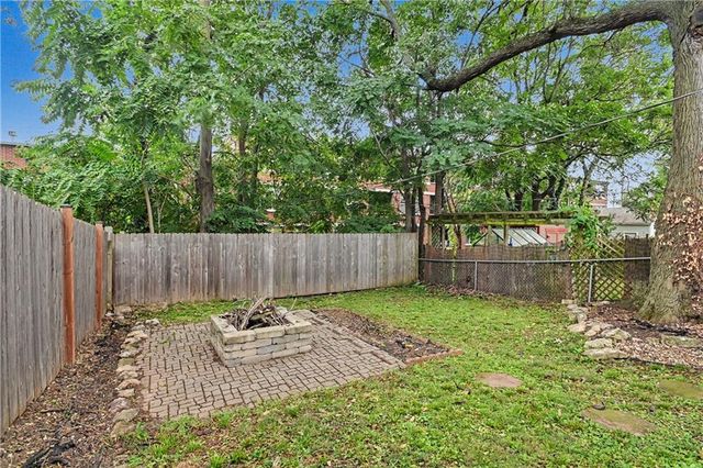 3009 Oak Street, Kansas City, MO 64108