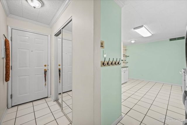 920 Beau Drive 112, Des Plaines, IL 60016