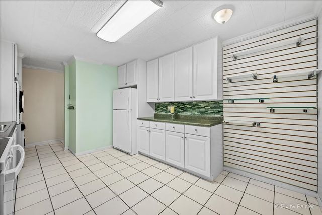 920 Beau Drive 112, Des Plaines, IL 60016