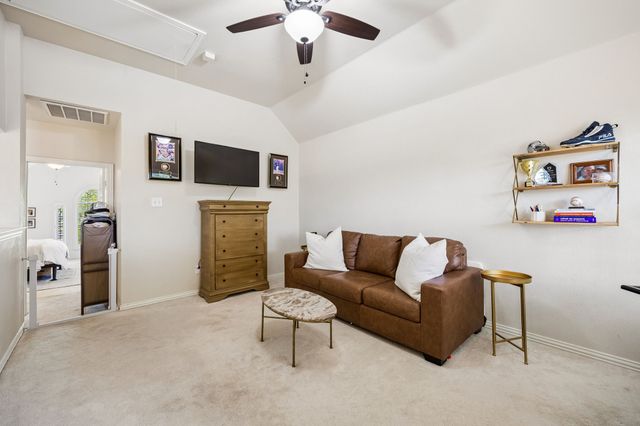 9028 Clearhurst Drive, Dallas, TX 75238