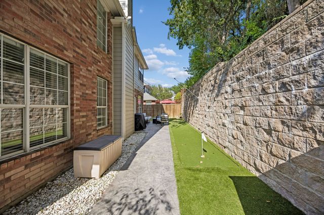9028 Clearhurst Drive, Dallas, TX 75238