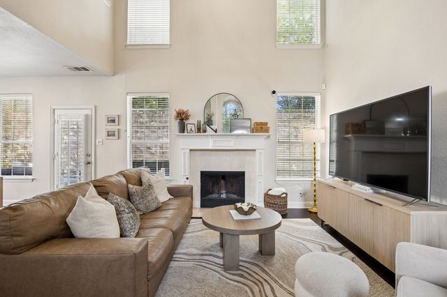 9028 Clearhurst Drive, Dallas, TX 75238
