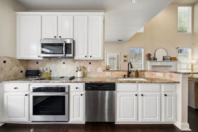 9028 Clearhurst Drive, Dallas, TX 75238