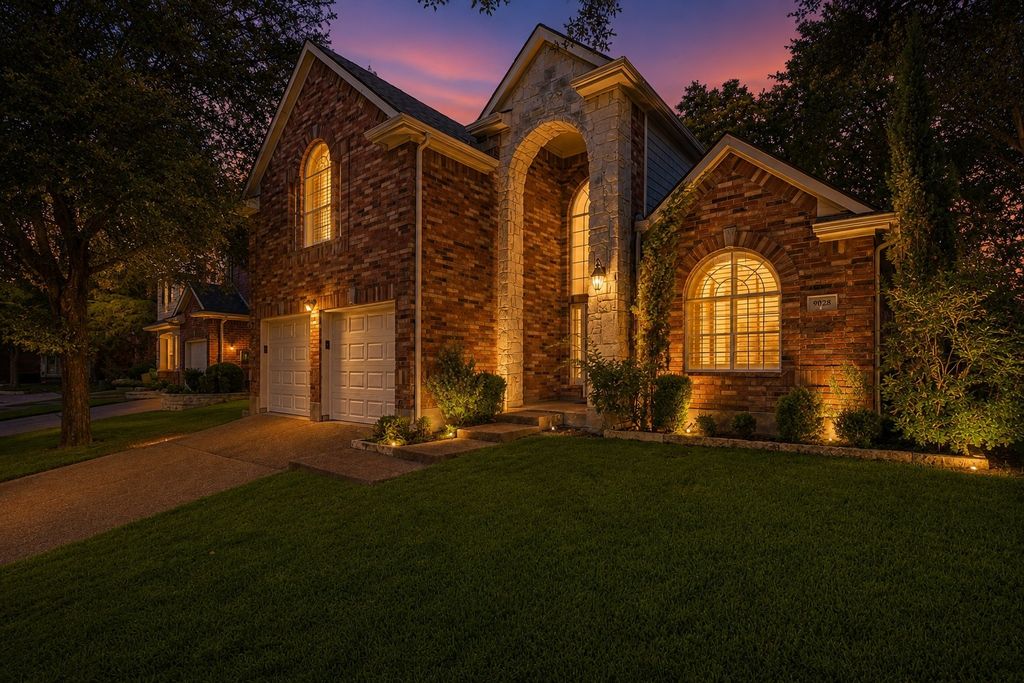 9028 Clearhurst Drive, Dallas, TX 75238