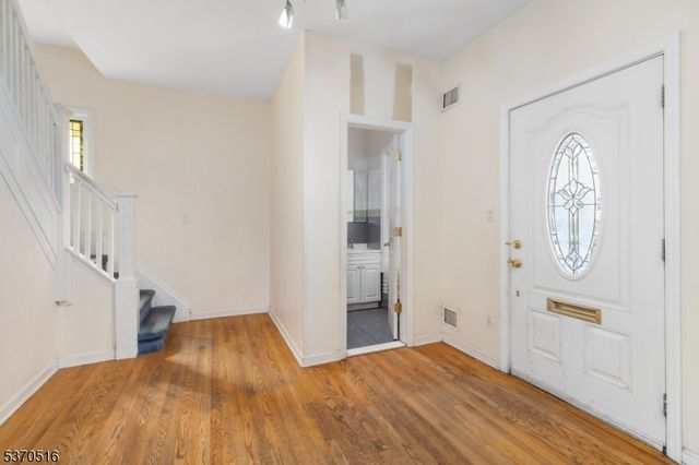 93 Van Houten Ave, Passaic City, NJ 07055