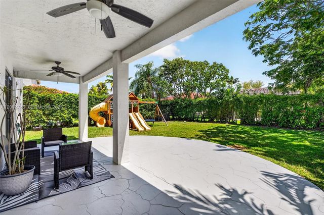 1142 Croton Ct, Weston, FL 33327