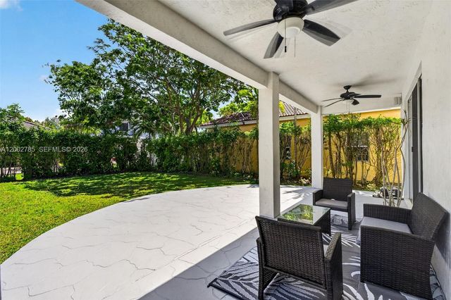 1142 Croton Ct, Weston, FL 33327