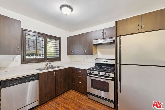 18350 Hatteras Street 248, Tarzana (los Angeles), CA 91356