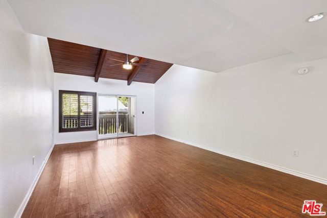 18350 Hatteras Street 248, Tarzana (los Angeles), CA 91356