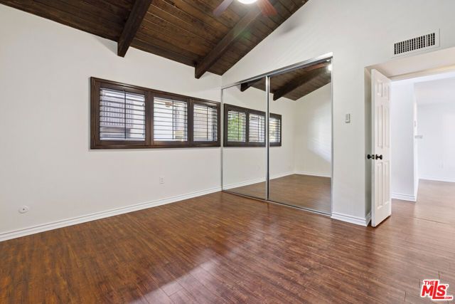 18350 Hatteras Street 248, Tarzana (los Angeles), CA 91356