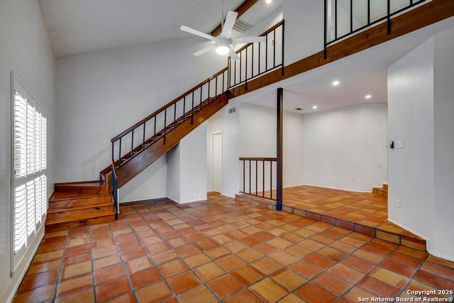 102 Caleta, San Antonio, TX 78232