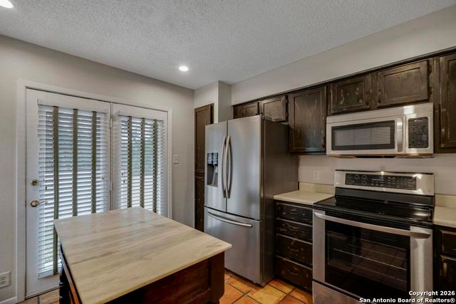 102 Caleta, San Antonio, TX 78232