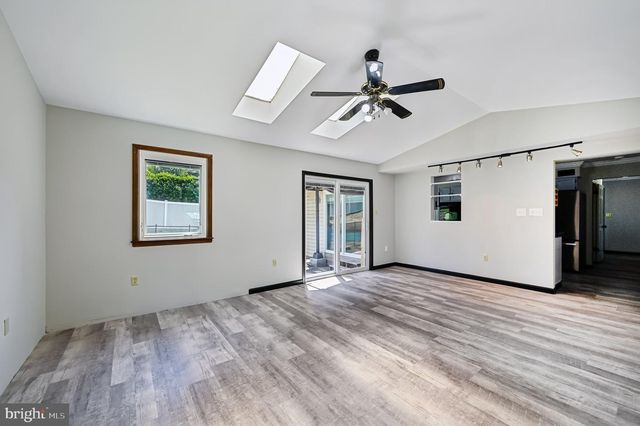 7945 ANDORICK DR, Severn, MD 21144