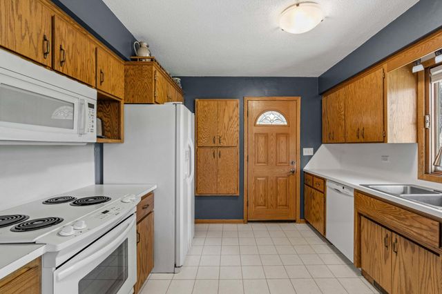 1870 7th Street NW, New Brighton, MN 55112
