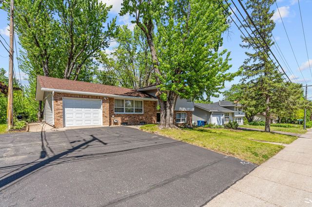 1870 7th Street NW, New Brighton, MN 55112