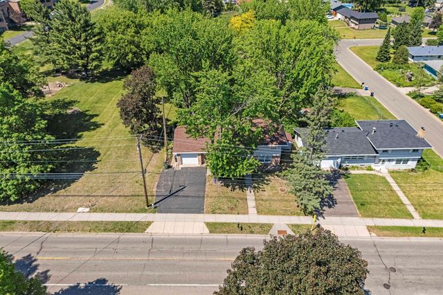 1870 7th Street NW, New Brighton, MN 55112