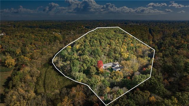 8442 E McNelly Road, Bentonville, AR 72712