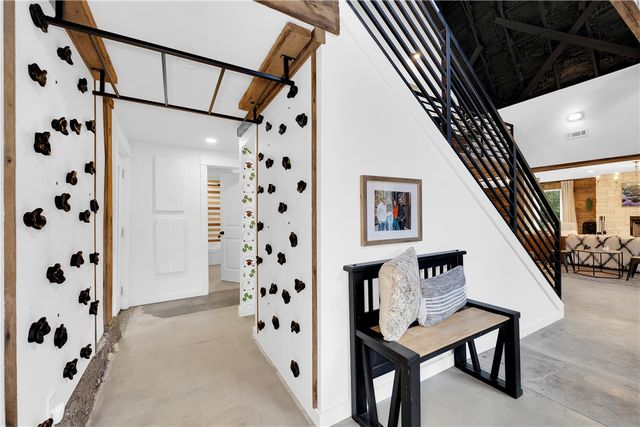 8442 E McNelly Road, Bentonville, AR 72712