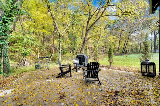 8442 E McNelly Road, Bentonville, AR 72712