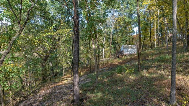 8442 E McNelly Road, Bentonville, AR 72712