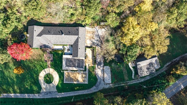 8442 E McNelly Road, Bentonville, AR 72712