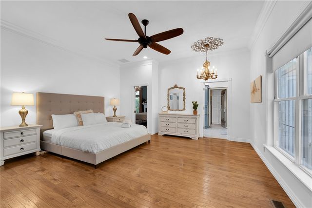 8442 E McNelly Road, Bentonville, AR 72712