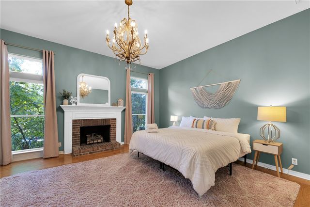 8442 E McNelly Road, Bentonville, AR 72712