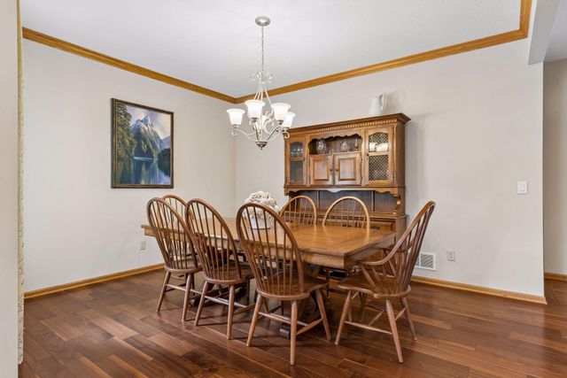 9755 Wedgewood Circle, Woodbury, MN 55125