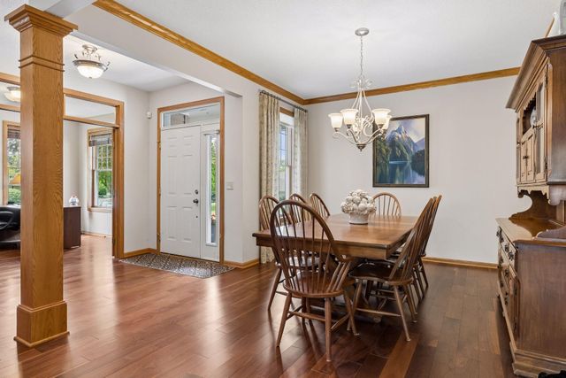 9755 Wedgewood Circle, Woodbury, MN 55125