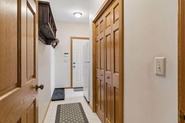 9755 Wedgewood Circle, Woodbury, MN 55125