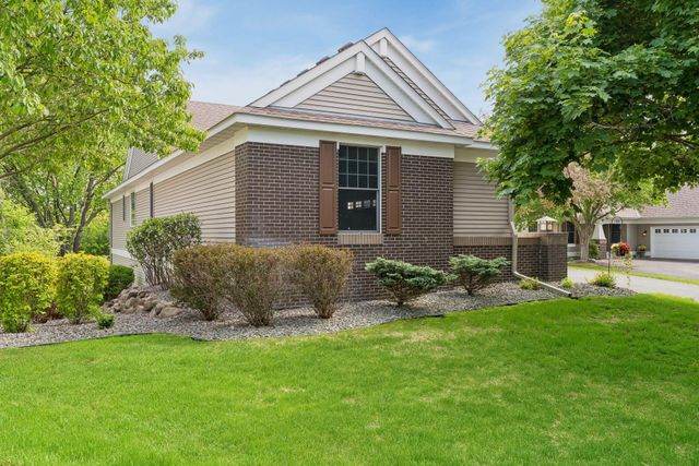 9755 Wedgewood Circle, Woodbury, MN 55125