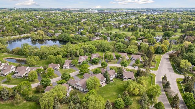 9755 Wedgewood Circle, Woodbury, MN 55125