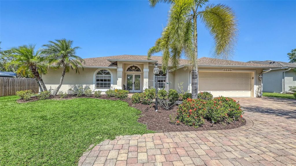 5698 COUNTRY WALK LANE, Sarasota, FL 34233
