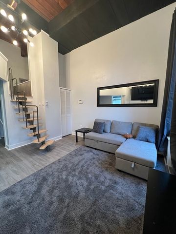 24 Norman 110, Salem, MA 01970