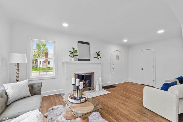 6103 Indianola Avenue, Indianapolis, IN 46220