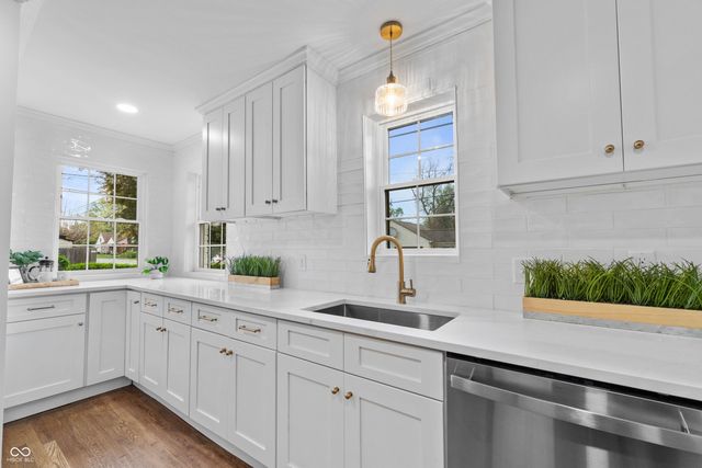 6103 Indianola Avenue, Indianapolis, IN 46220