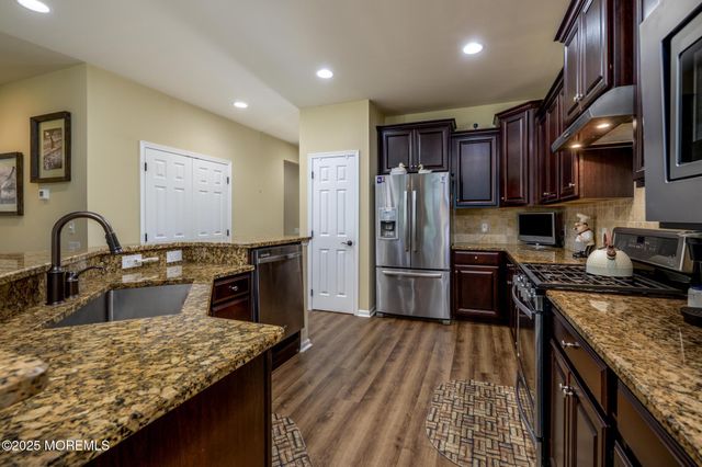 36 Addlestone Lane, Manchester, NJ 08759