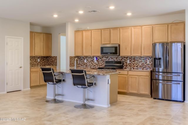 8804 E Stone Meadow Circle, Tucson, AZ 85730